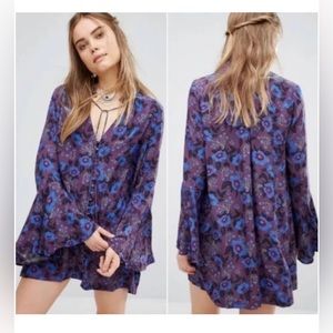 FREE PEOPLE Magic Mystery Bell Sleeve Purple Floral Tunic in Wine Size XS